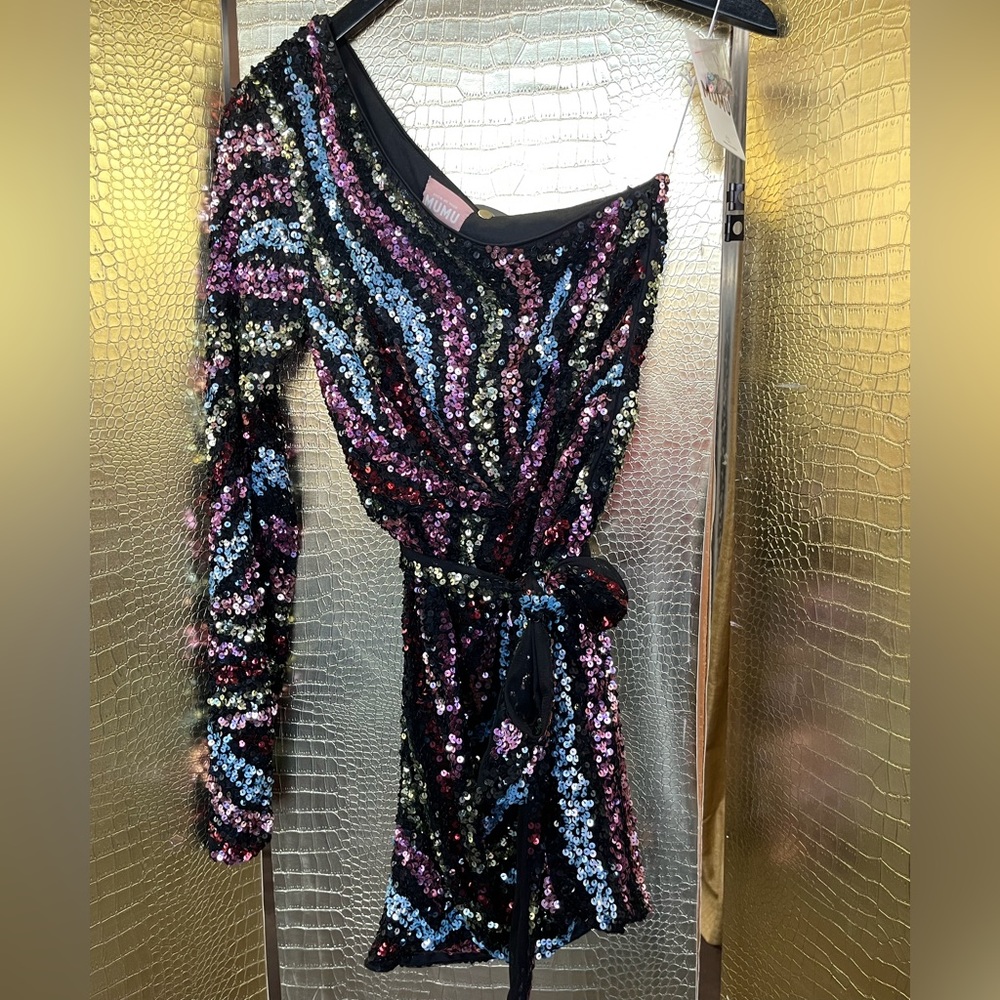 NWT Show Me Your MuMu Sequin One Sleeve Dress!
